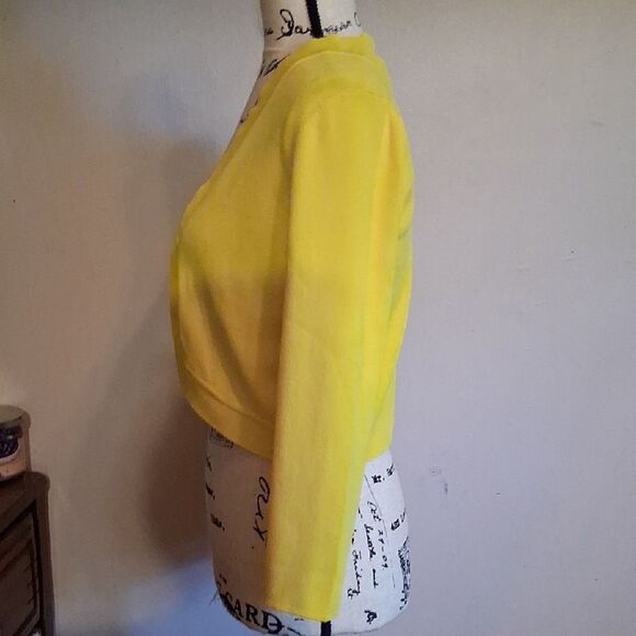 SPENSE Bright Yellow Cropped Cardigan Size Medium - Picture 4 of 8